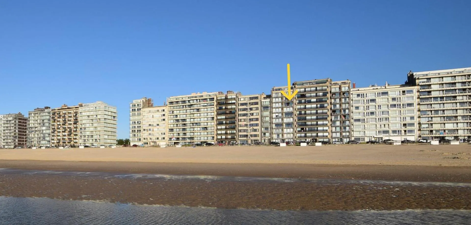 Coastal Apartment In Middelkerke Steps From The Sea