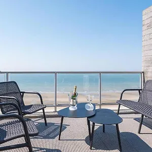  Appartement Fraval - Beachfront With Sea Views In
